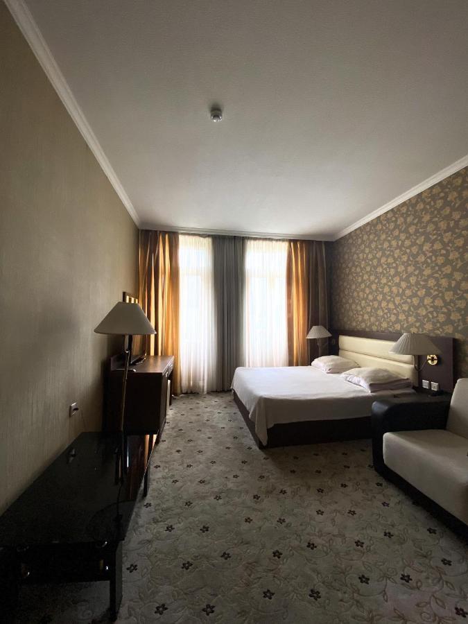 Hotel Empire Kutaisi Dış mekan fotoğraf